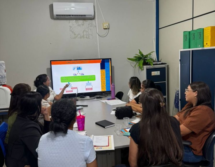 Formação presencial do Programa Cecampe Norte capacita gestores e conselhos escolares em Cacaulândia